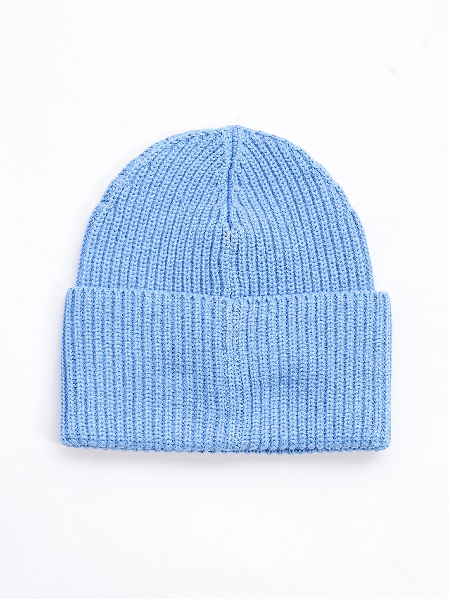 Шапка-бини голубого цвета с отворотом из хлопка